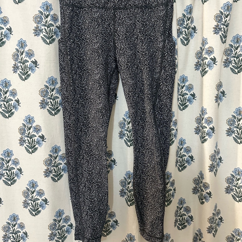 Athleta Lightning Static 7/8 Leggings Size Small NWOT